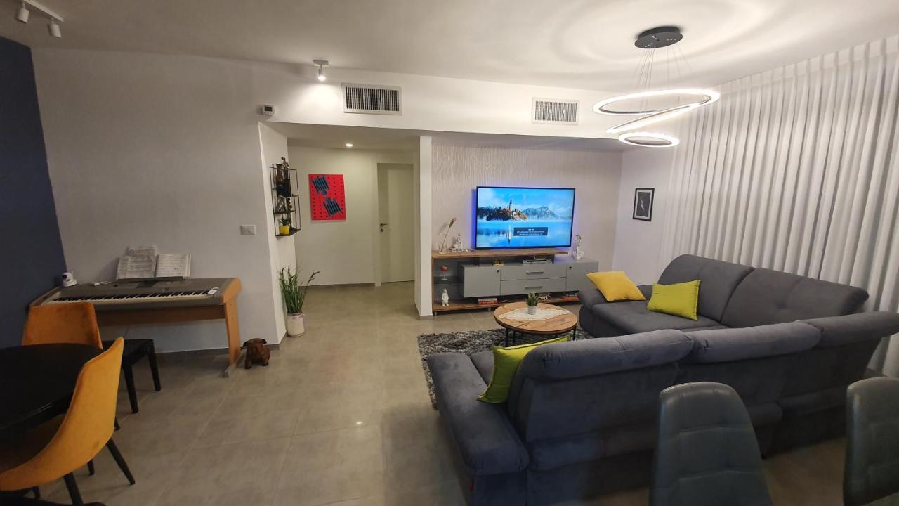 Tami Rooms Naharia Buitenkant foto